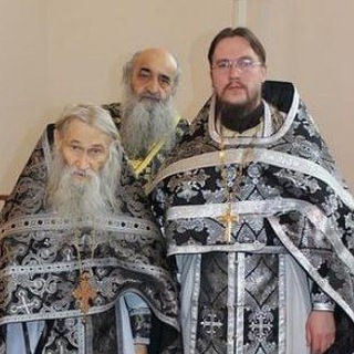 Логотип @dionisiikuvaev - священник Дионисий Куваев