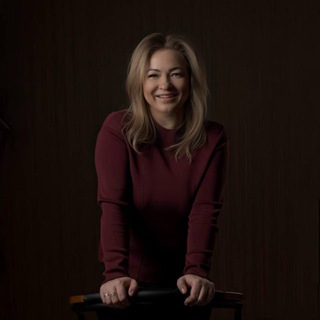 Логотип @dirstoy - Корнеева в городе