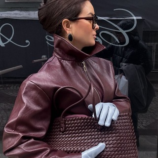 Логотип @dishachr - disha.chr | диша