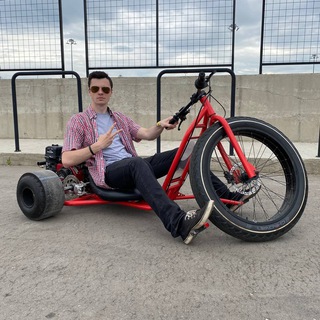 Логотип @disinworldchat - DiSin World Chat