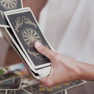 Логотип @divinessens - ✨🧚‍♀️Divinessens Tarot Oracles Guidances Nouveau Monde 🧚‍♀️✨