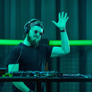 Логотип @dj_daniel_che - D.Che/music radio 🪩🌍🪩