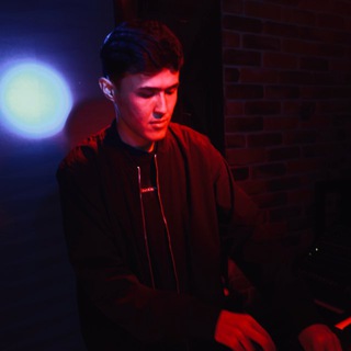 Логотип @djdimvsh - DJ DIMVSH