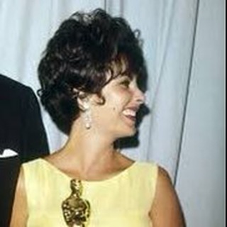 Логотип @dlyarai - Для Раи