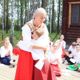 Логотип @dobraya_shkola - 🌳Добрая Школа🌳