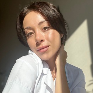 Логотип @doctormeri - Доктор Мэри