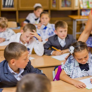 Логотип @domadeti - Домашнее обучение