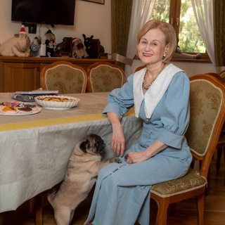 Логотип @dontsovaofficial - Дарья Донцова