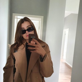 Логотип @dora_who - Dora_who