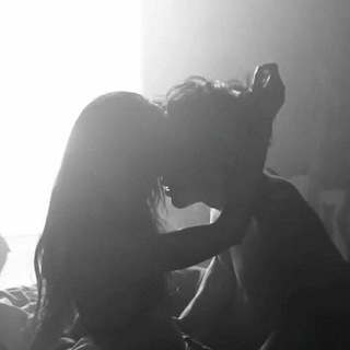 Логотип @doux_baisers - сладкие поцелуи