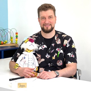 Логотип @dr_batmanov - Педиатр.uz