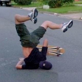 Логотип @drakibestprikol - Приколы / Драки и Курьёзы