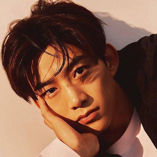 Логотип @dramatevi - drama.tevi