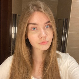 Логотип @dreampolinaa - Полина Артемьева | учеба за границей🤍