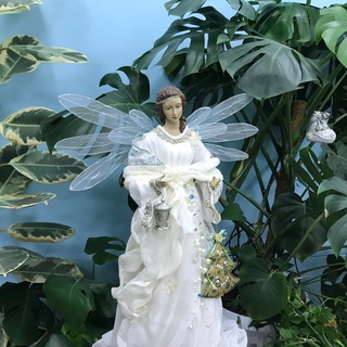 Логотип @driada_mistic_artstudio - Дриада_мистик_студио. Камневедение, магические минералы..