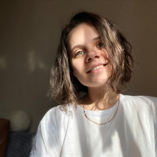 Логотип @dushapisatelia - душа письменниці