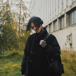 Логотип @duuhhisk - сходка фанатов бэ 😎