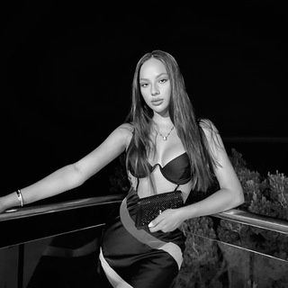 Логотип @dvizhuxaj - mmm