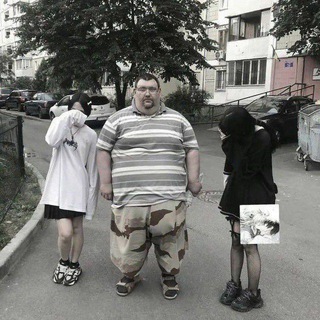 Логотип @dwriphelpme - анонимный клуб фанатов пурити