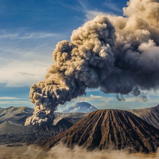 Логотип @dymkamchatki - Дым с Камчатки