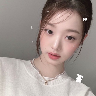 Логотип @e1lise - ⊹˚elise˚⊹