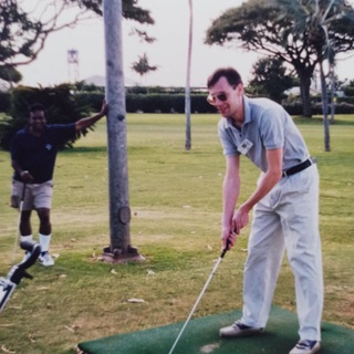 Логотип @e_milutin - E_Milutin