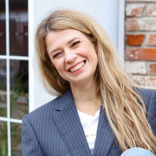 Логотип @eakharitonova - Психология | Деньги | Счастье | Евгения Емелина