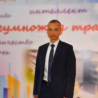 Логотип @eamakarenko - Евгений Макаренко