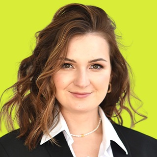 Логотип @easyplustt - Анна Синалеева: системные продажи через соцсети в 2026