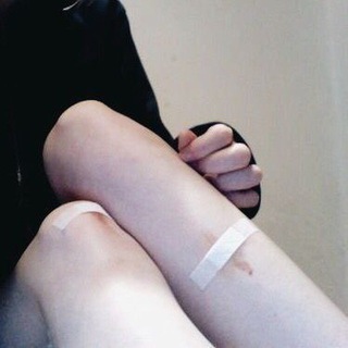 Логотип @eating_disorder - грустное рпп