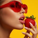 Логотип @ebalend69 - ЕбаЛэнд|Taboo|Milf|Русская озвучка порно|