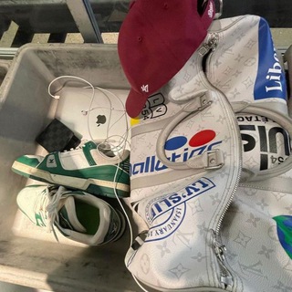 Логотип @eclatdeluxee - Éclat Cosmetics 🎀