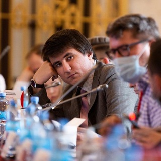 Логотип @educatedyoungman - Ничего нового для образованного юноши