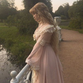 Логотип @eiilas - aa