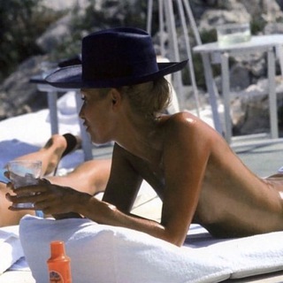 Логотип @ejednevniki_ru - FEMINA