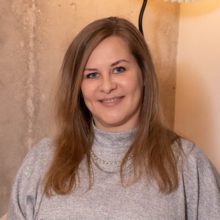 Логотип @ekaterinaryazhko_coach - Начни с себя • Екатерина Ряжко