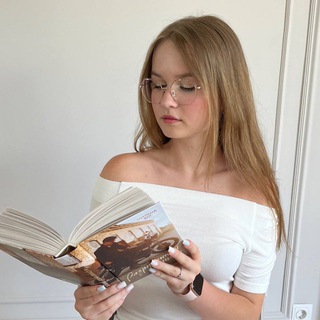 Логотип @el_bookss_chanel - эльф с книжными полками || 𝘦𝘭.𝘣𝘰𝘰𝘬𝘴𝘴