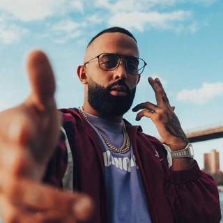 Логотип @eladio_carrion_oficial - Eladio Carrion