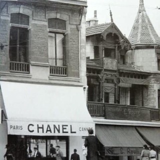 Логотип @elegantpublic - ELEGANT PUBLIC