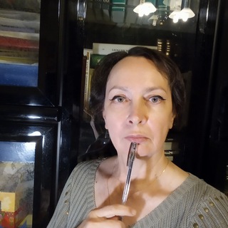 Логотип @elenakareva_poems - Елена Карева. стихи