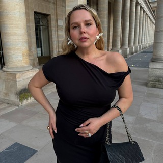 Логотип @elenamarkushina - Elena Markushina