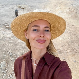 Логотип @elenamia - Елена Майами