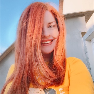 Логотип @elenamyronenko - Головний котик та кондитер