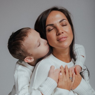 Логотип @elenayalovik62 - Елена Яловик