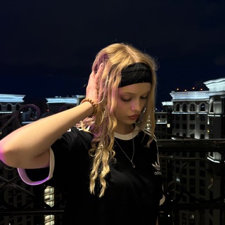 Логотип @elfamakaka - alinablin
