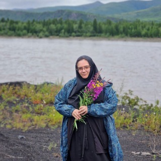 Логотип @elisabethsench - Исихазм и котики