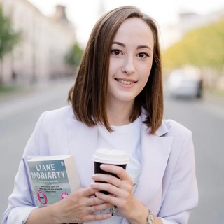 Логотип @ellaexplains - ella.explains🇬🇧