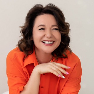 Логотип @elmiradowlatova - Эльмира Довлатова