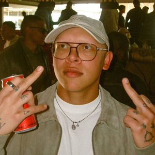 Логотип @elsenseitrades - ..