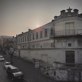 Логотип @elsurtograf - elsurtograf